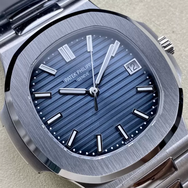 3K공장 파텍필립 노틸러스 블루 텍스처 다이얼 SS 브레이슬릿 41mm 5811