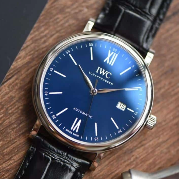 V7공장 IWC 포르토피노 화이트골드 블루 다이얼 레더 스트랩 40mm IW356405
