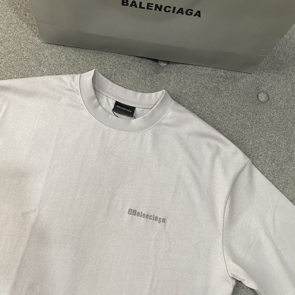 발렌시아가 24SS BB 스몰로고 자수 반팔 티셔츠