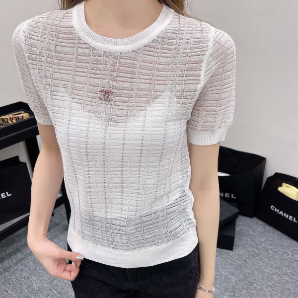 샤넬 24SS 자수로고 반팔 니트 화이트