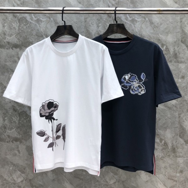 톰브라운 플라워 프린팅 반팔 티셔츠