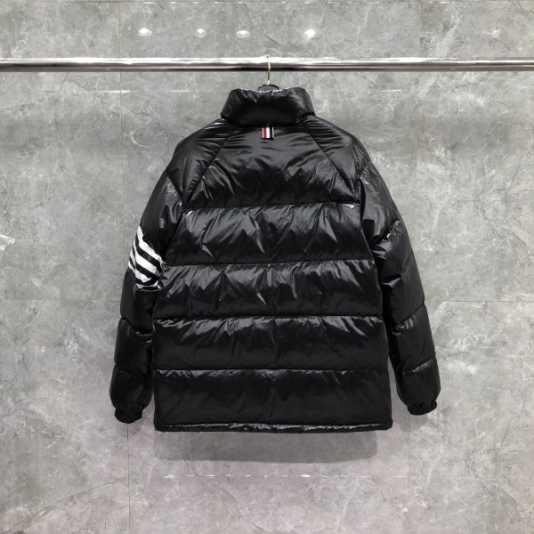 톰브라운 패딩 정품급 (남성용)