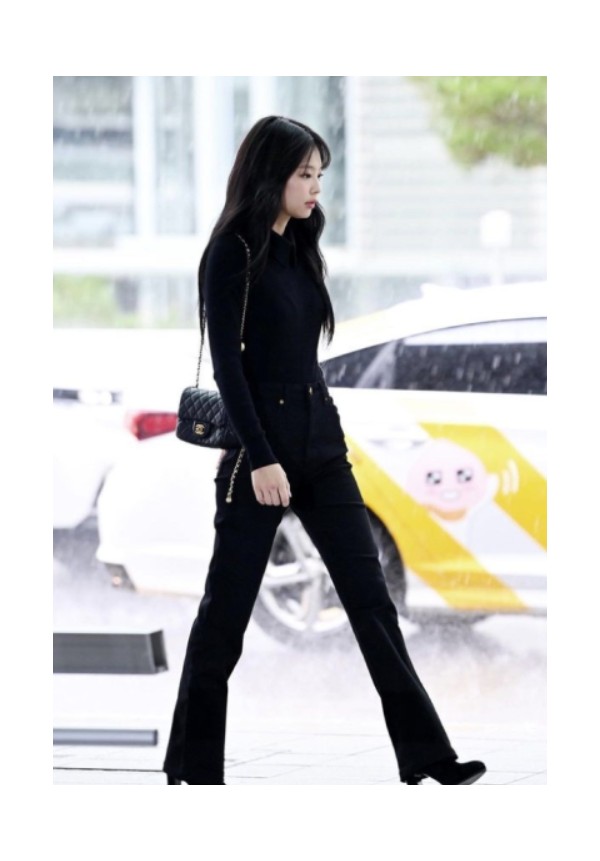 [제니 PICK] 샤넬 체인 골든볼 쁘띠삭 램스킨 숄더백 블랙 금장