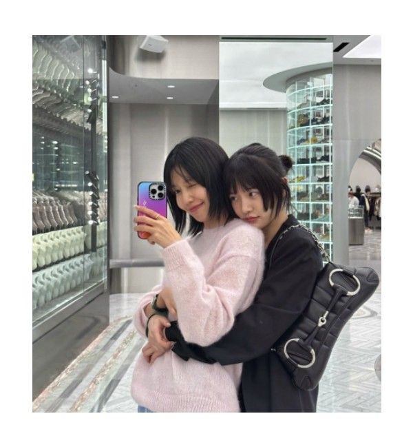 [박규영 PICK] 구찌 홀스빗 체인 미디엄 숄더백 블랙