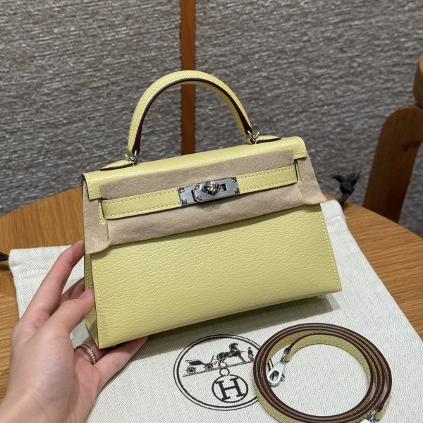 올수공 에르메스 미니 켈리 Jaune poussin 쉐브르 가죽 실버 하드웨어